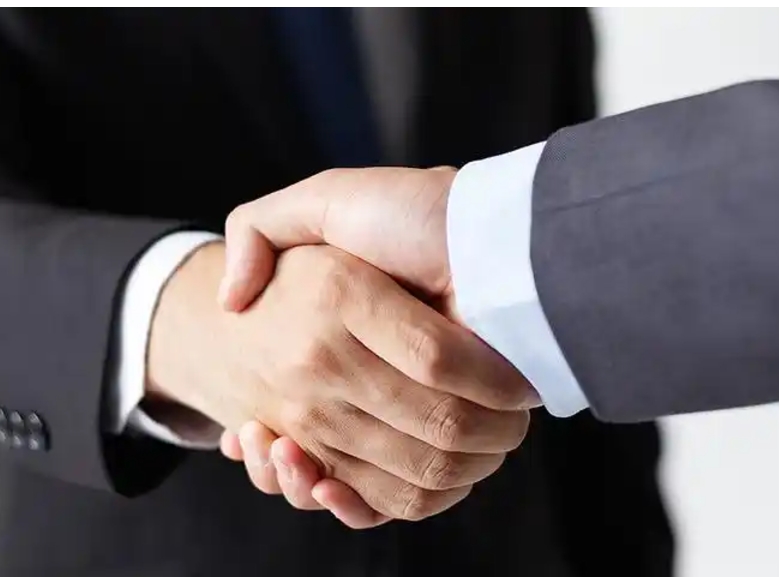 十二月，能抵御寒冬，也能擁抱春天。